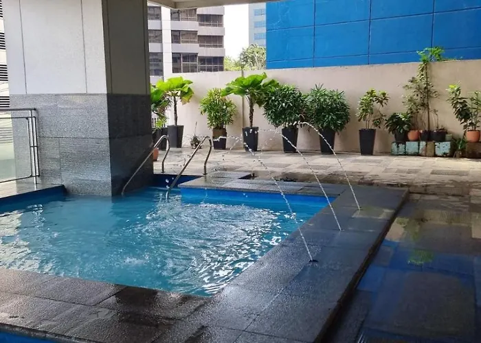 Adb Avenue Tower 아파트 마닐라